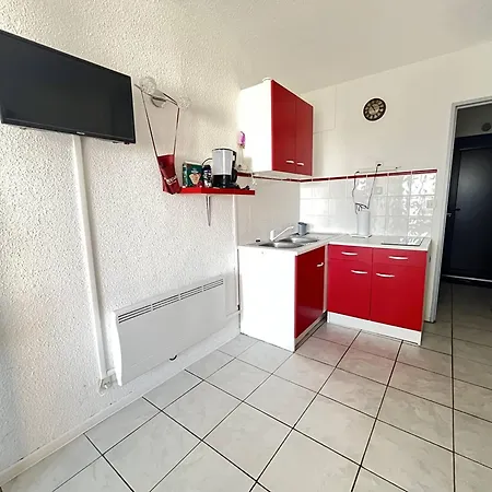 Centre Port Pour 4 Avec Parking Et Animaux Admis - Fr-1-749-92 Агд